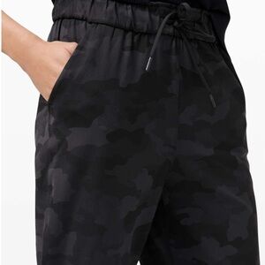 Lululemon Stretch High-Rise Jogger *Full Length